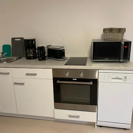 Modern Wohnen Im Fachwerkhaus Im Herzen Wolfhagens - 2 Schlafzimmer, Parkplatz 볼파겐