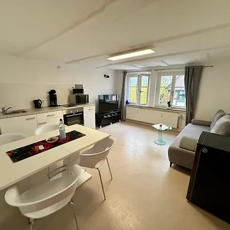 Modern Wohnen Im Fachwerkhaus Im Herzen Wolfhagens - 2 Schlafzimmer, Parkplatz Apartment